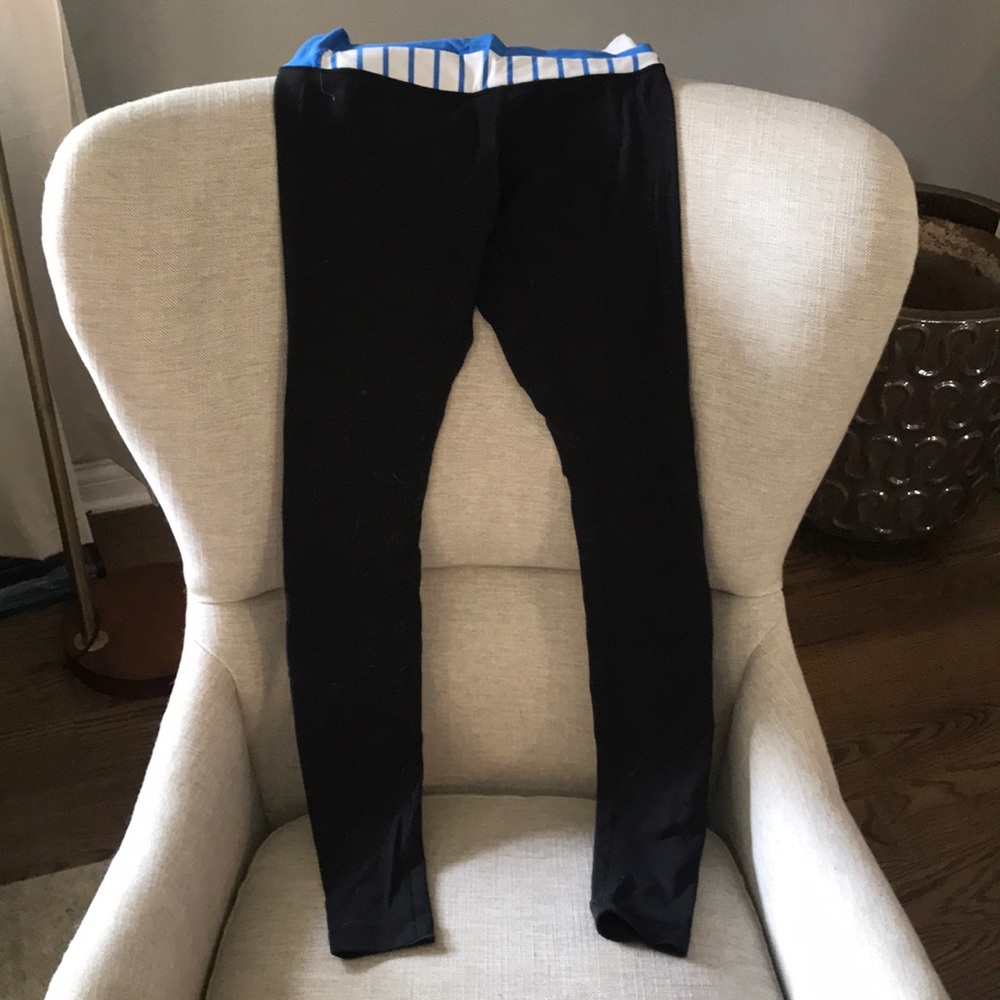Lululemon size 4